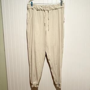 Lululemon Team Canada Cream Joggers Size 12